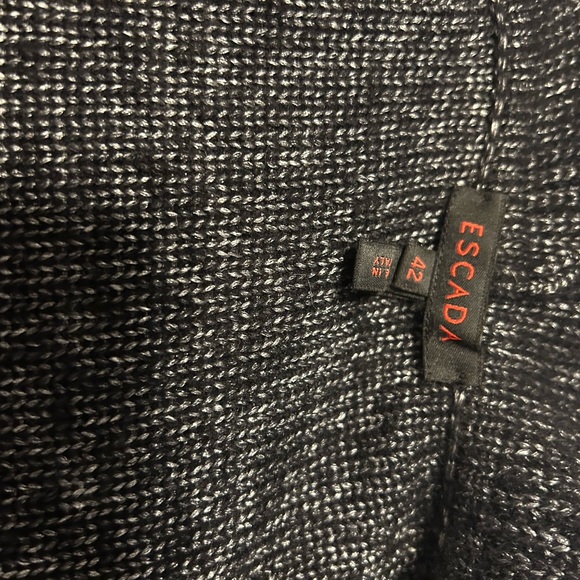 Escada size 42 cardigan (estimate size Large) - Picture 5 of 8
